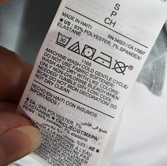 Old Navy Active Cloud Soft Cropped Tee NWT - Picture 9 of 9